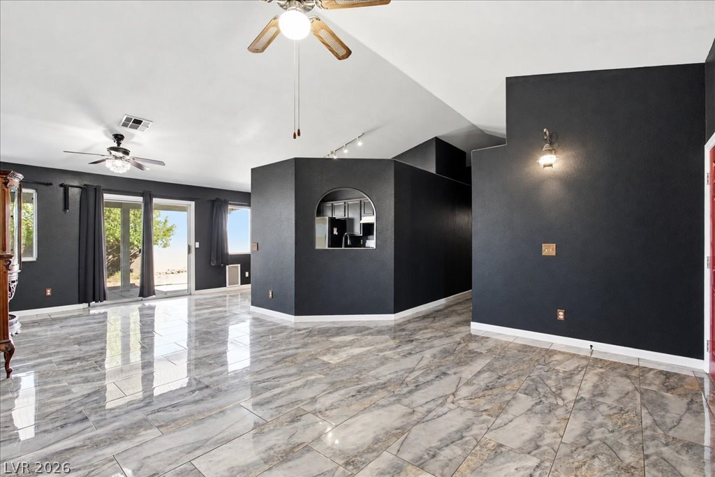 101 Aruba Isle Drive Property Photo 6