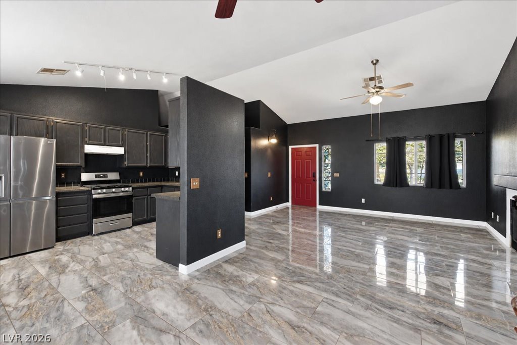 101 Aruba Isle Drive Property Photo 7