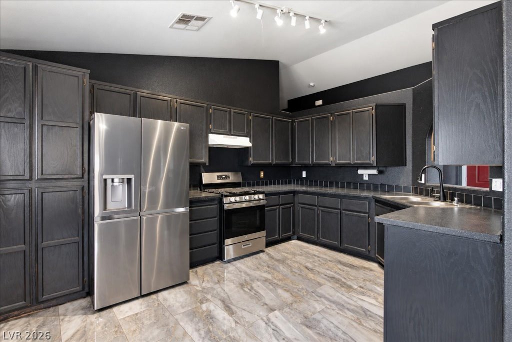101 Aruba Isle Drive Property Photo 8