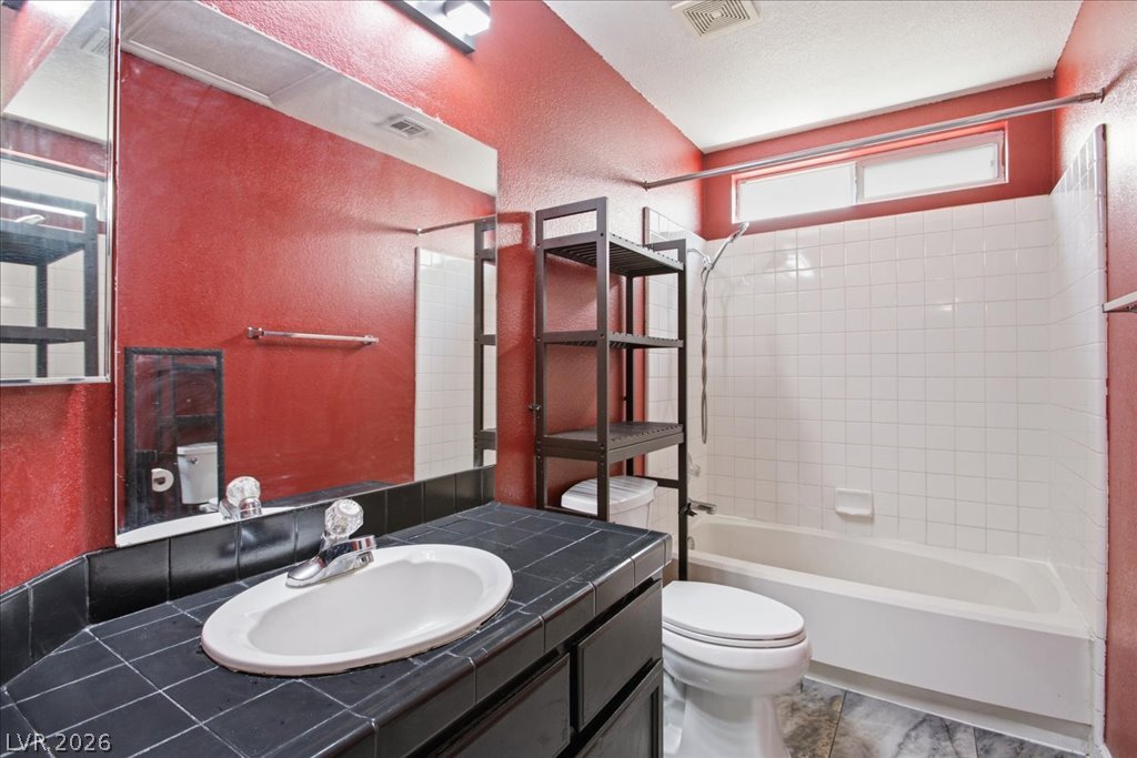 101 Aruba Isle Drive Property Photo 11