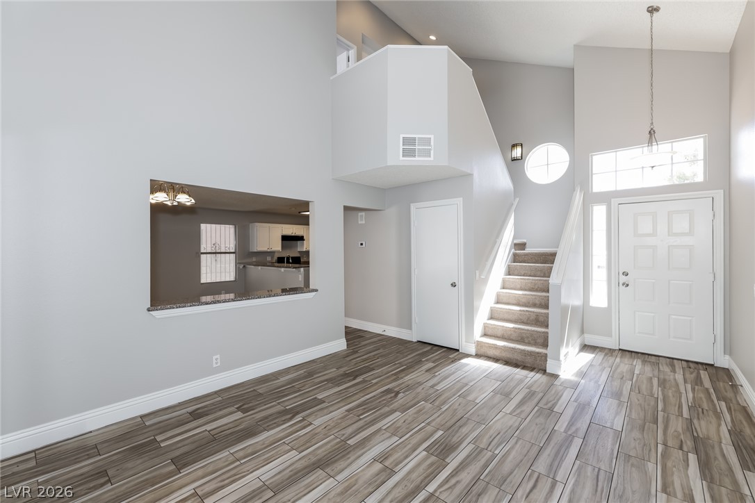 1909 Dry Falls Street Property Photo 6
