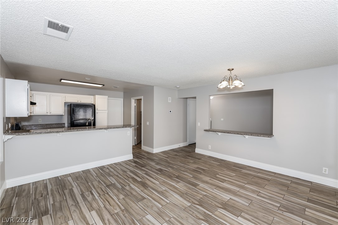 1909 Dry Falls Street Property Photo 7