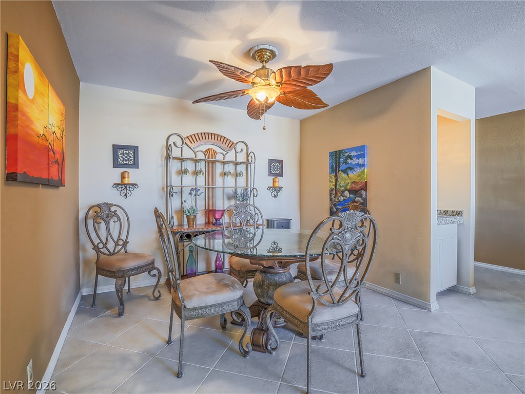 725 North Royal Crest Circle 231 Property Photo 4