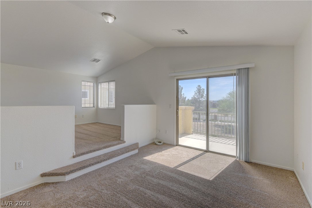 5536 Overlook Valley Street Property Photo 11