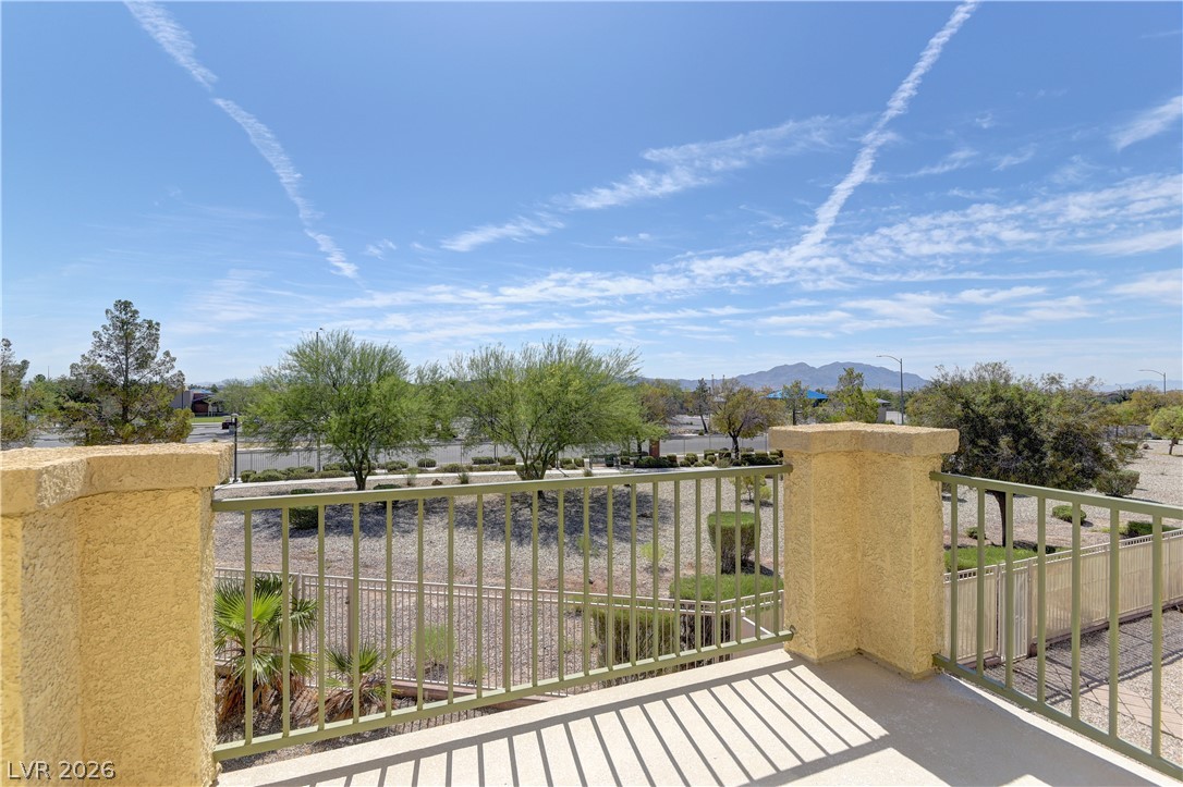 5536 Overlook Valley Street Property Photo 12
