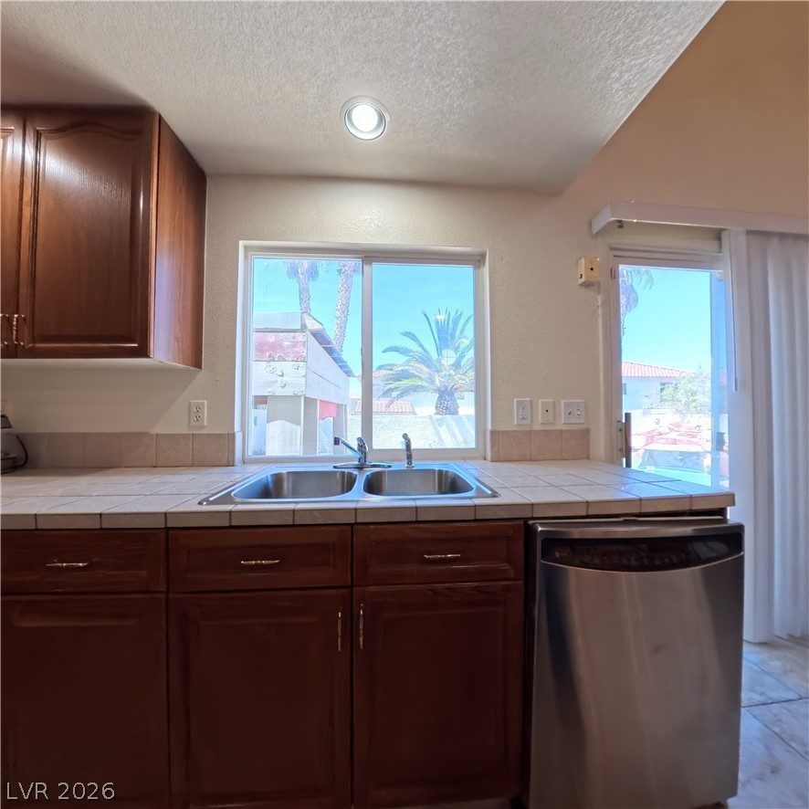8330 Hipwader Court Property Photo 14