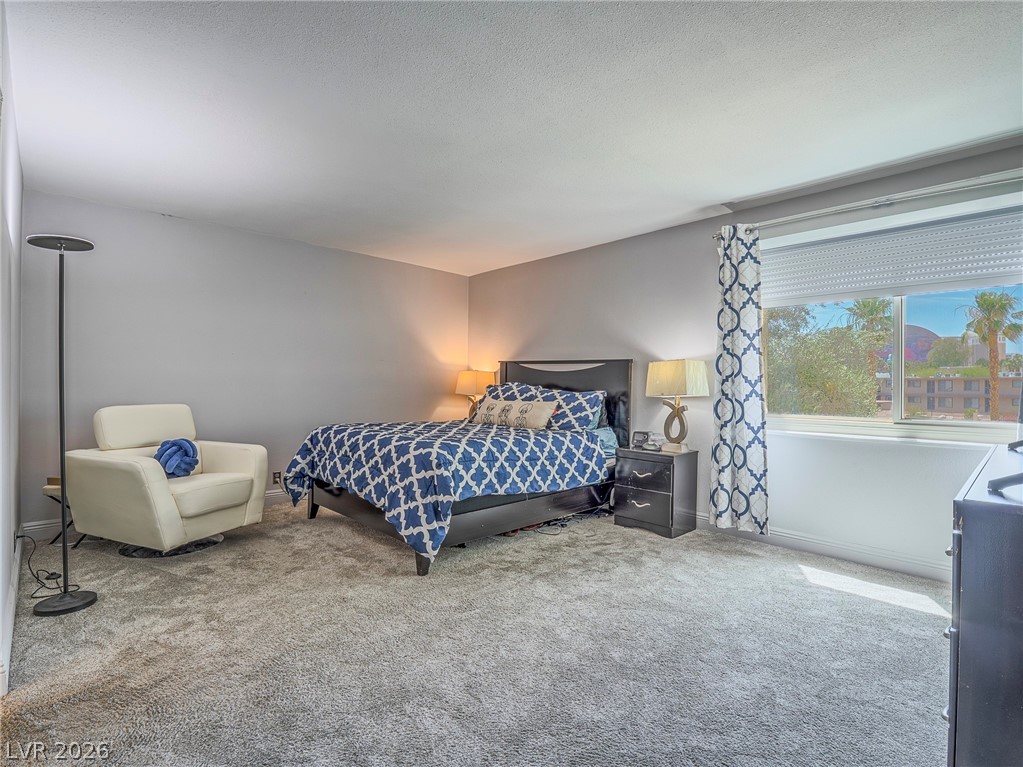 730 Royal Crest 422 Property Photo 14