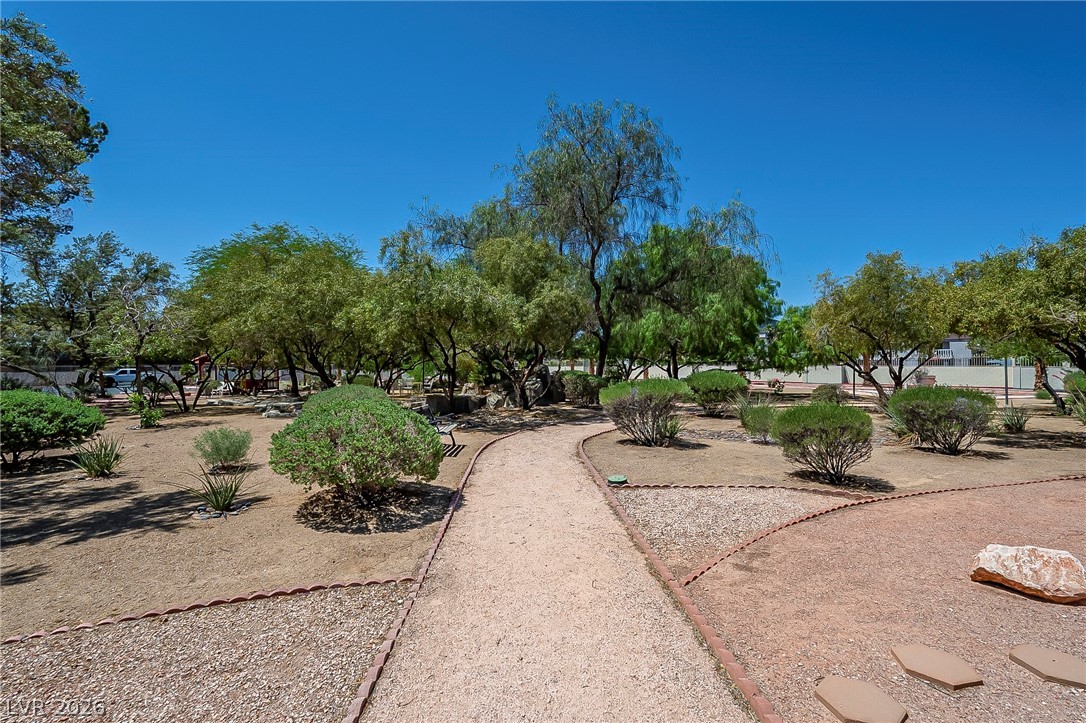 730 Royal Crest 422 Property Photo 36