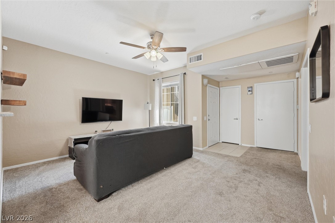6868 Sky Pointe Drive 1053 Property Photo 4