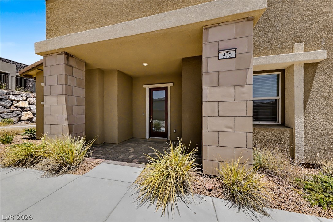 925 Allister Fields Lane Property Photo 1
