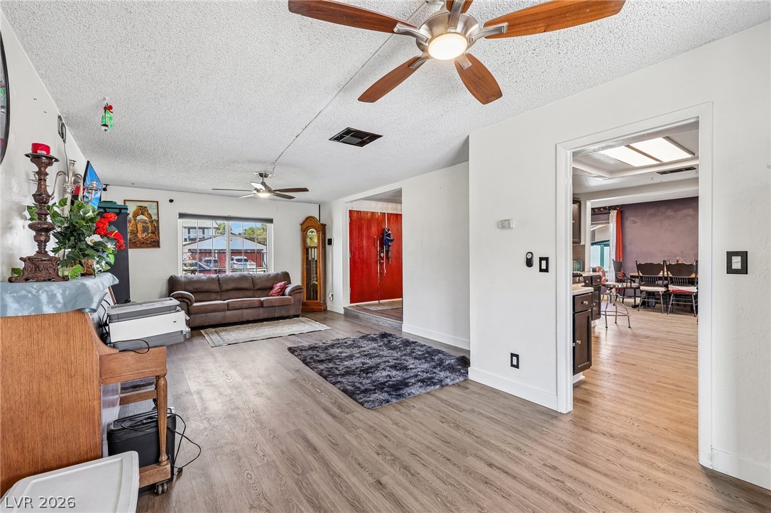 6833 High Bluff Way Property Photo 13