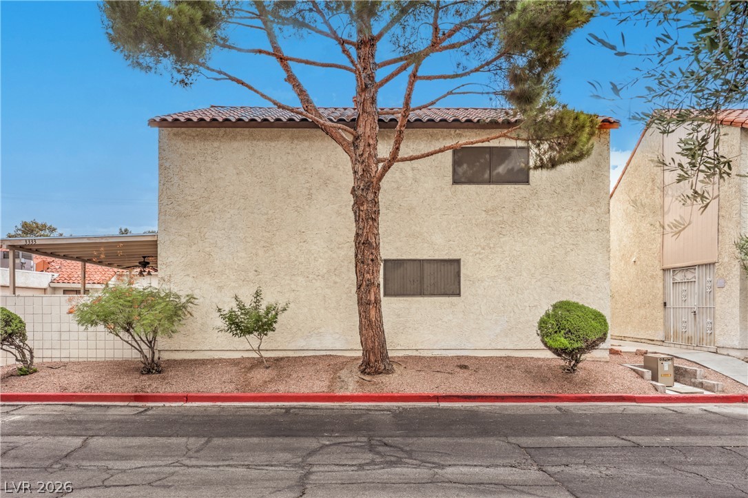 3333 Racquet Street Property Photo 4