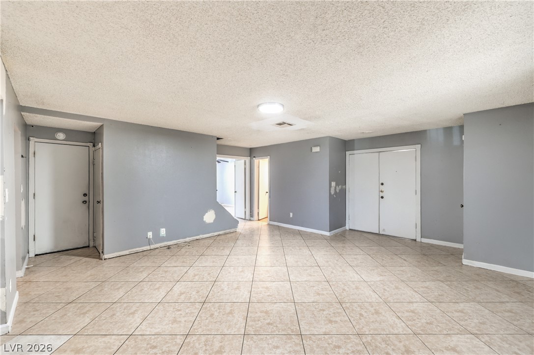 3333 Racquet Street Property Photo 9