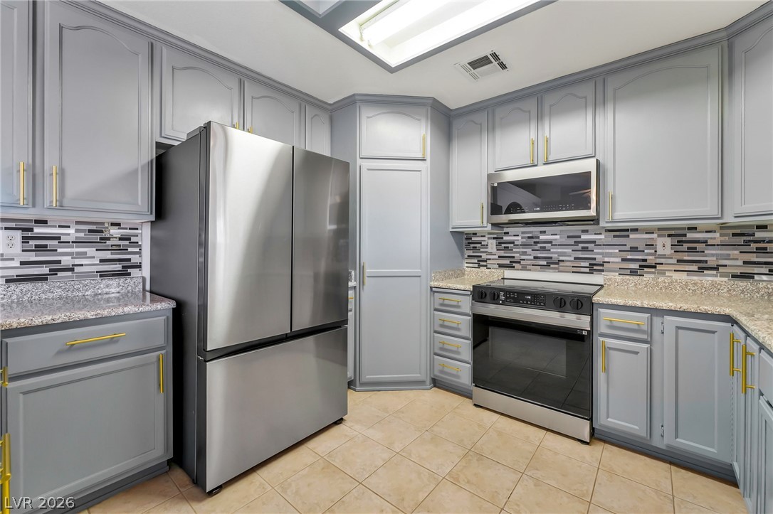 2620 Sagebrush Avenue Property Photo 13