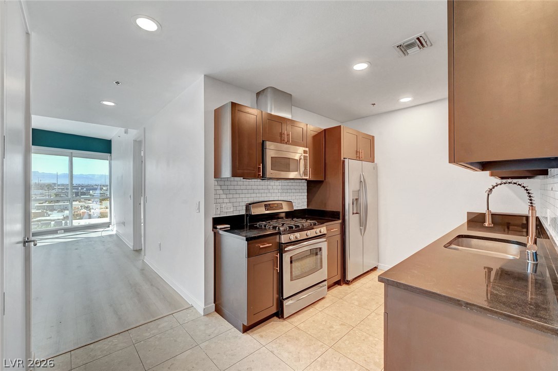 4575 Dean Martin Drive 602 Property Photo 13