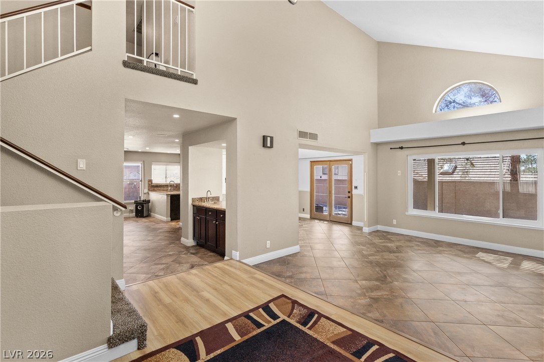 9105 Safeport Cove Court Property Photo 6