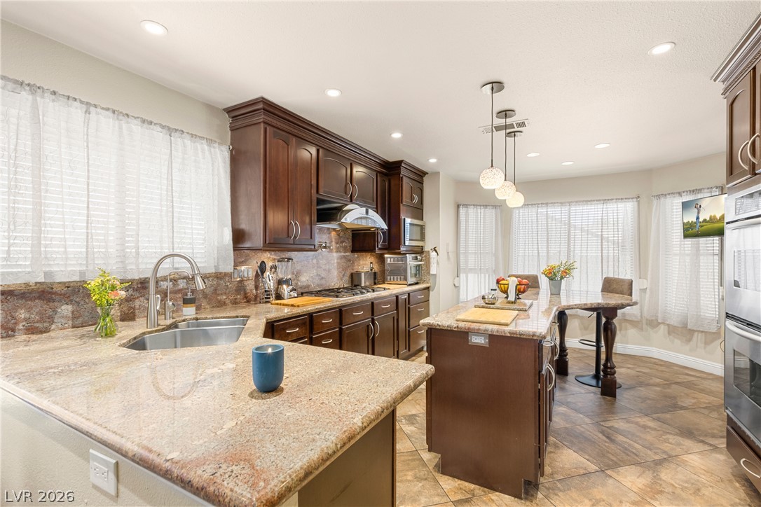 9105 Safeport Cove Court Property Photo 11