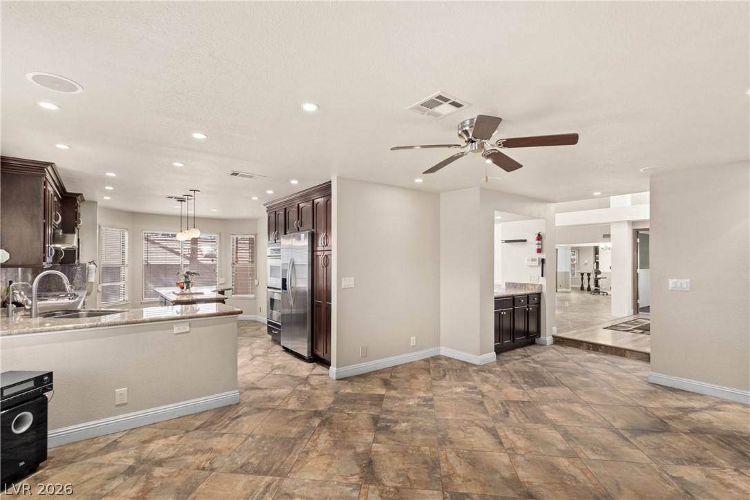 9105 Safeport Cove Court Property Photo 12