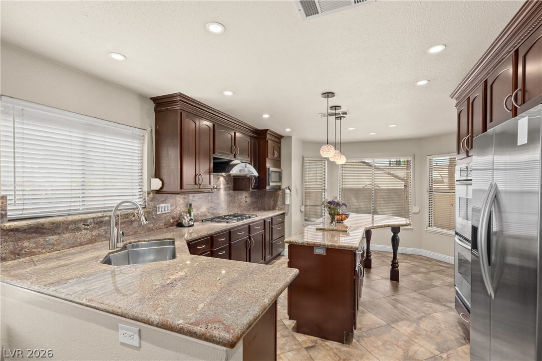 9105 Safeport Cove Court Property Photo 13