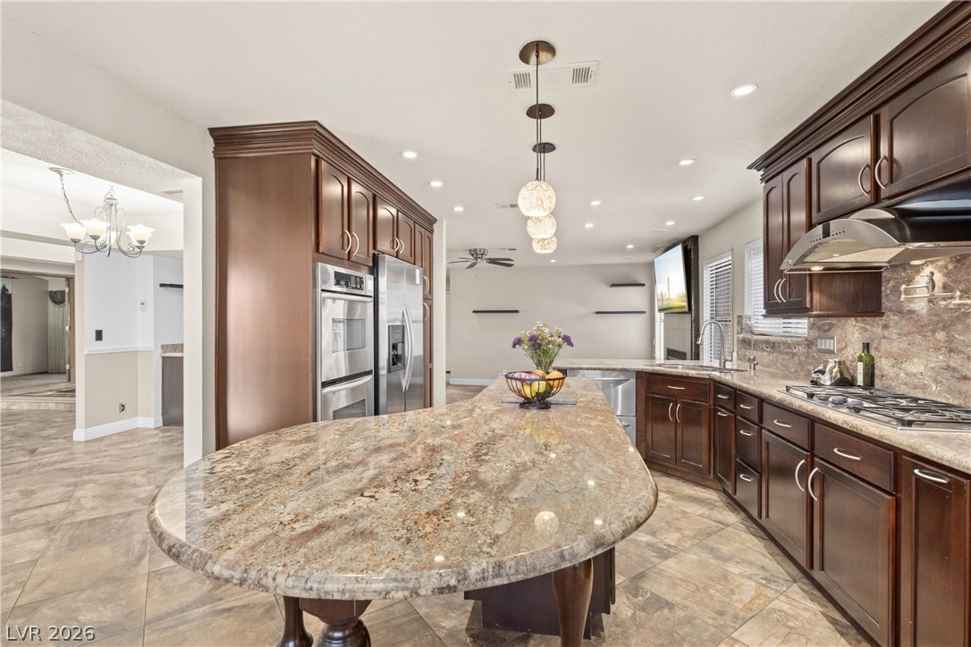 9105 Safeport Cove Court Property Photo 15