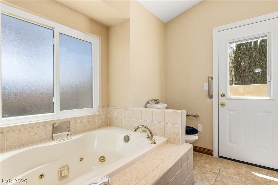 9105 Safeport Cove Court Property Photo 21