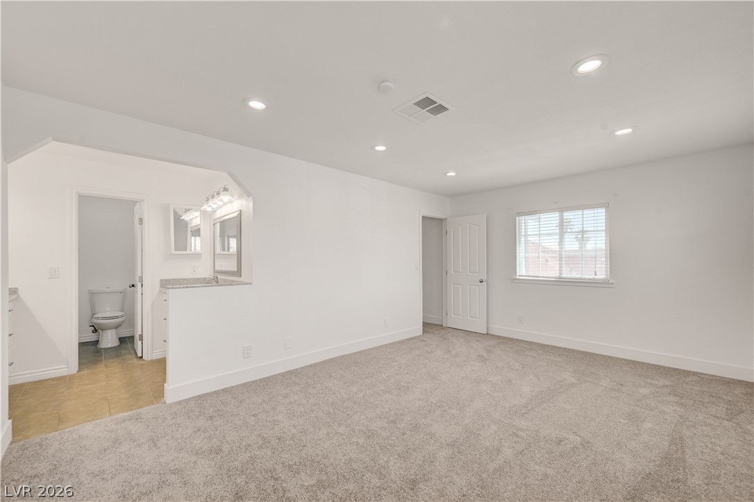 6348 Copperfield Avenue Property Photo 5