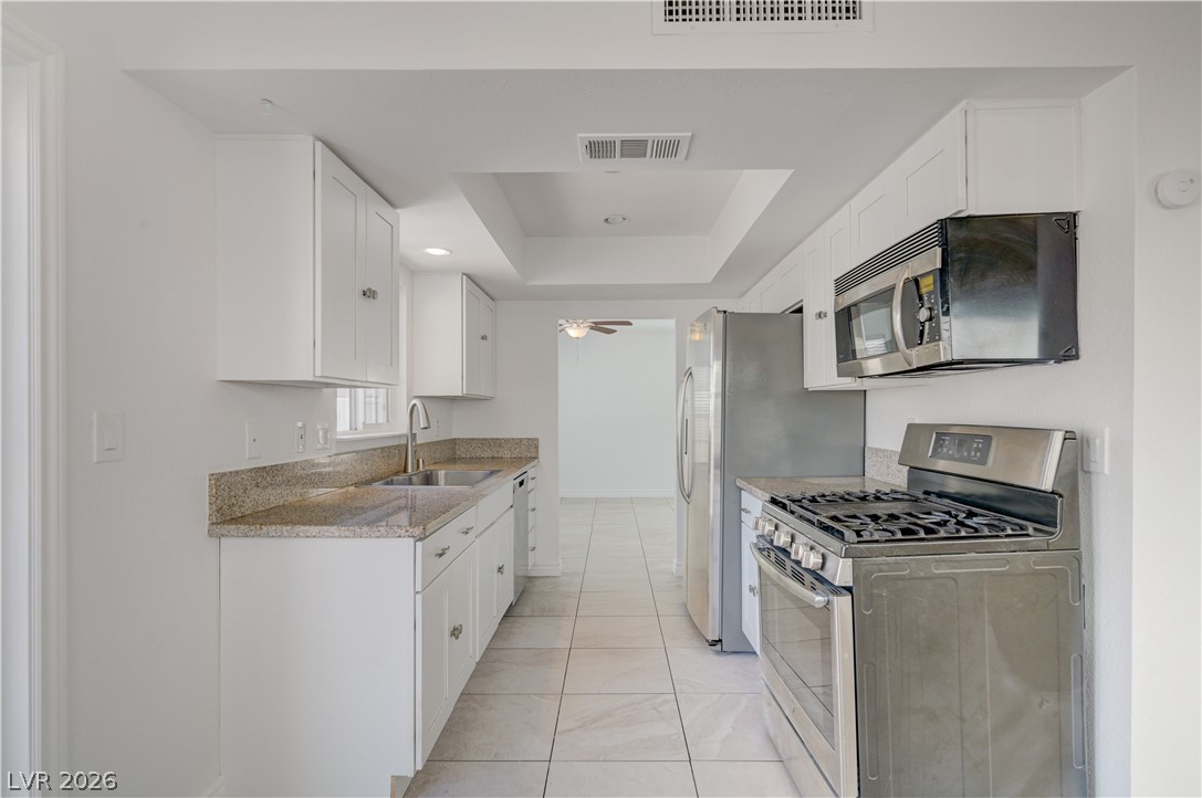 6348 Copperfield Avenue Property Photo 12