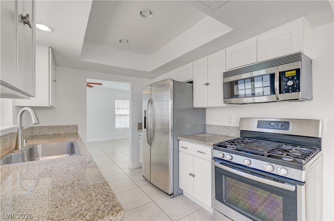 6348 Copperfield Avenue Property Photo 15