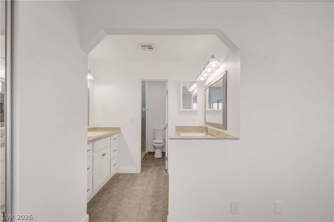 6348 Copperfield Avenue Property Photo 19