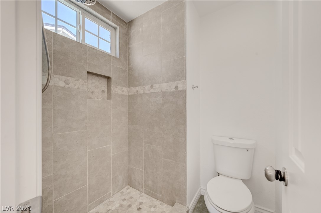 6348 Copperfield Avenue Property Photo 23