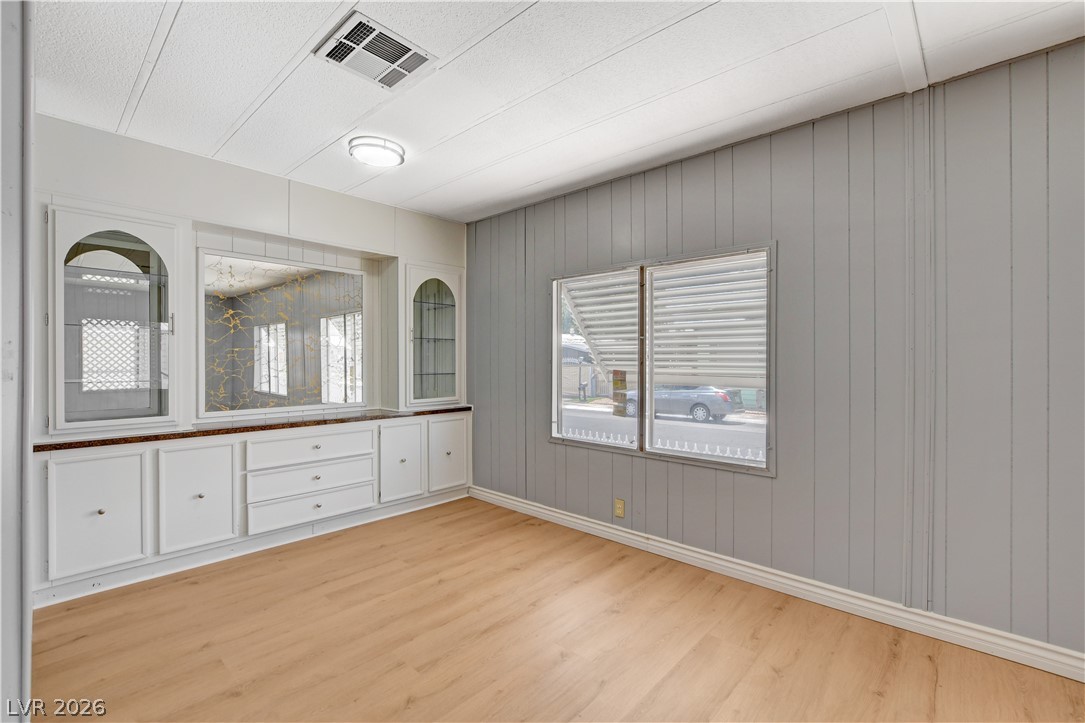 3430 Isle Royale Drive Property Photo 11