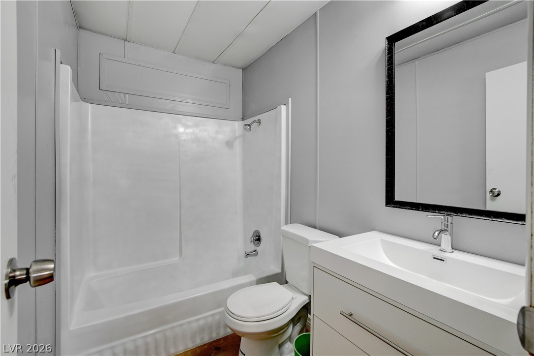 3430 Isle Royale Drive Property Photo 25
