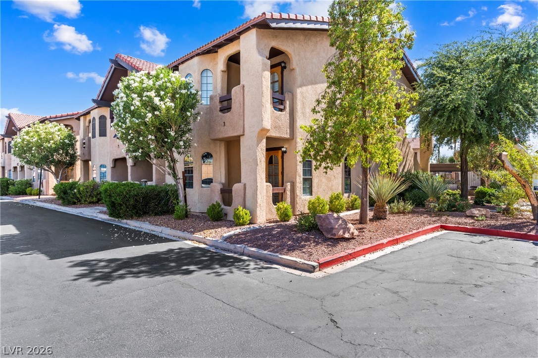 4068 Crete Lane A Property Photo 1