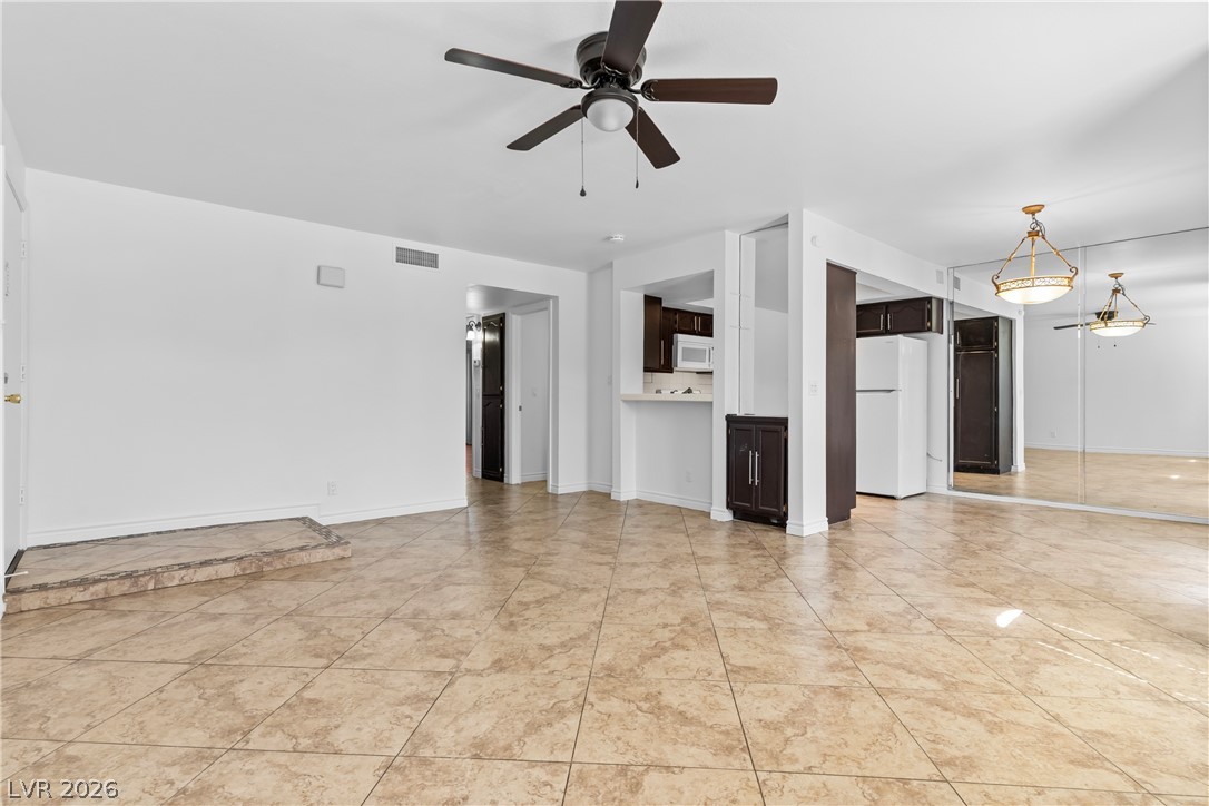 4068 Crete Lane A Property Photo 8