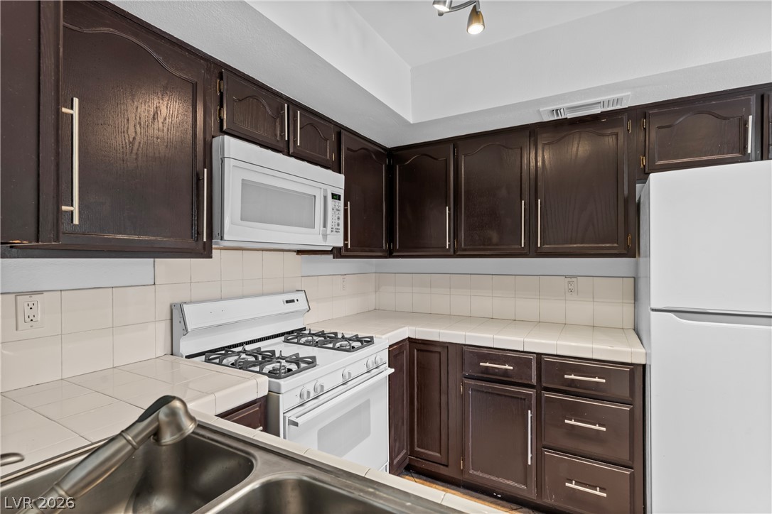 4068 Crete Lane A Property Photo 12