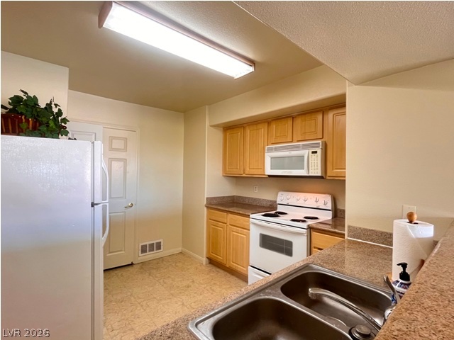 8000 West Badura Avenue 2009 Property Photo 2