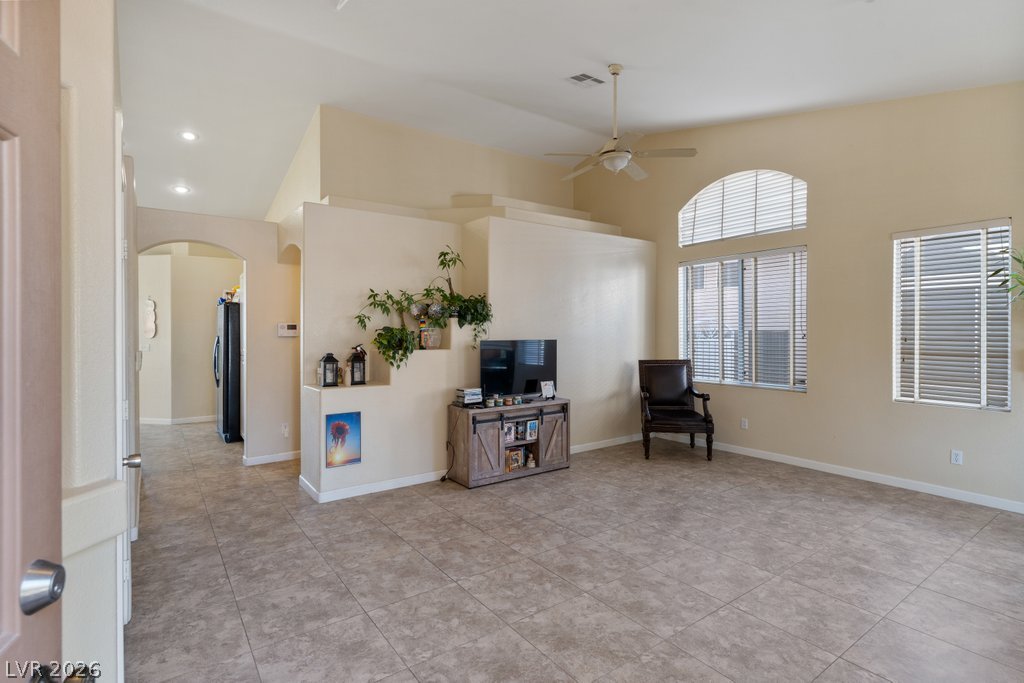 1076 Coral Desert Drive Property Photo 3