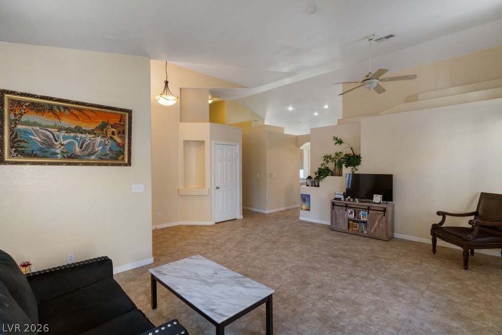 1076 Coral Desert Drive Property Photo 6