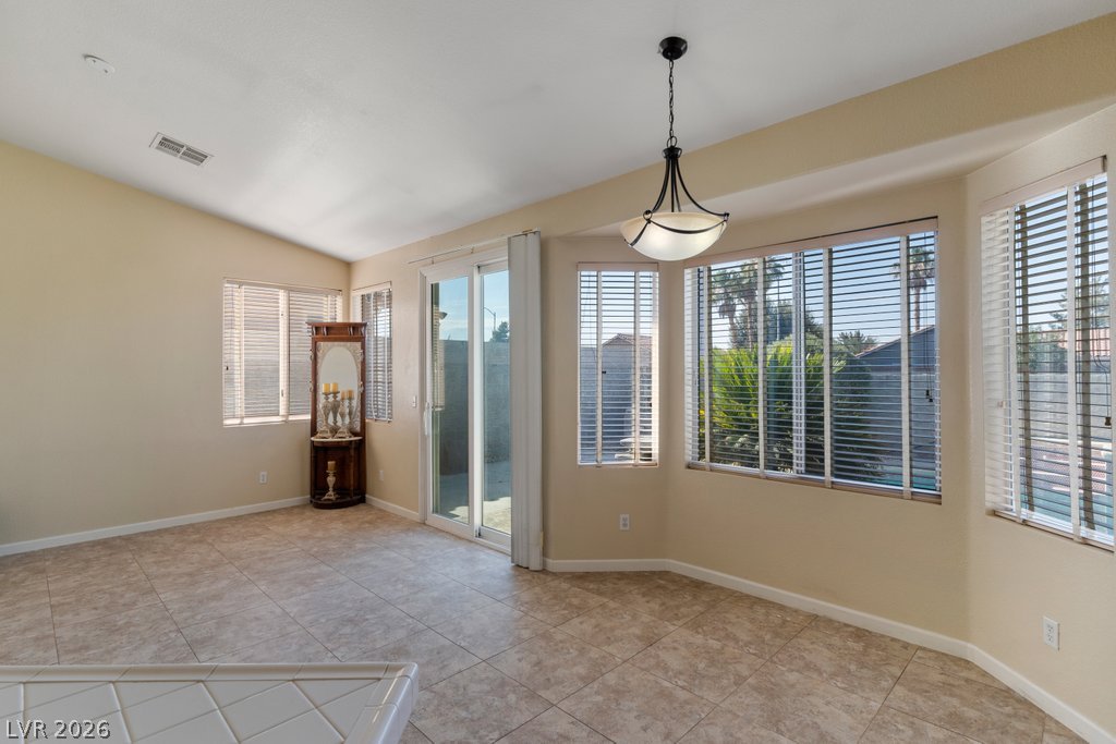 1076 Coral Desert Drive Property Photo 11