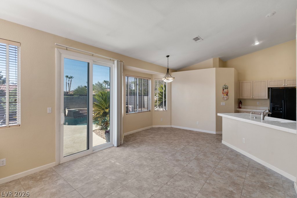 1076 Coral Desert Drive Property Photo 13
