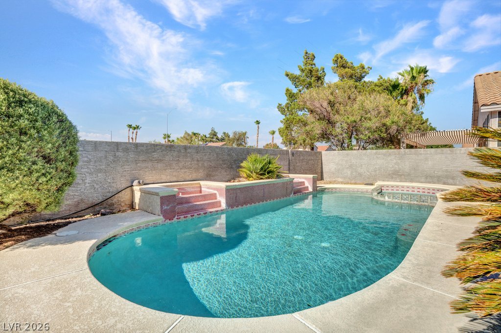 1076 Coral Desert Drive Property Photo 25