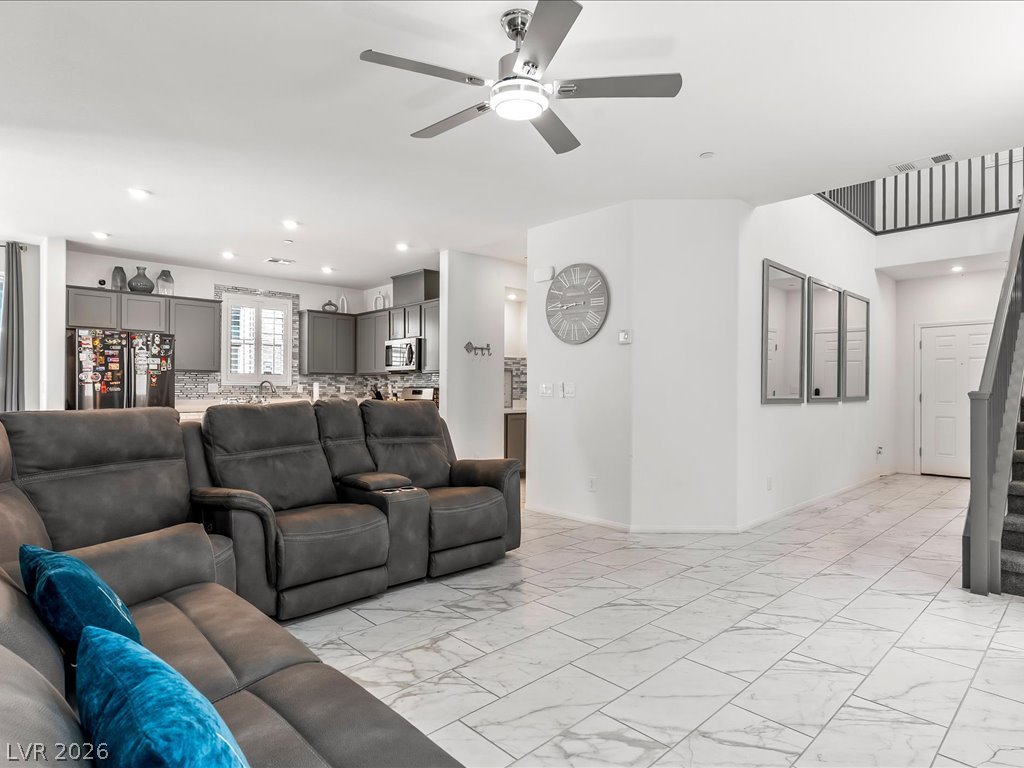 10977 Oregano Avenue Property Photo 8