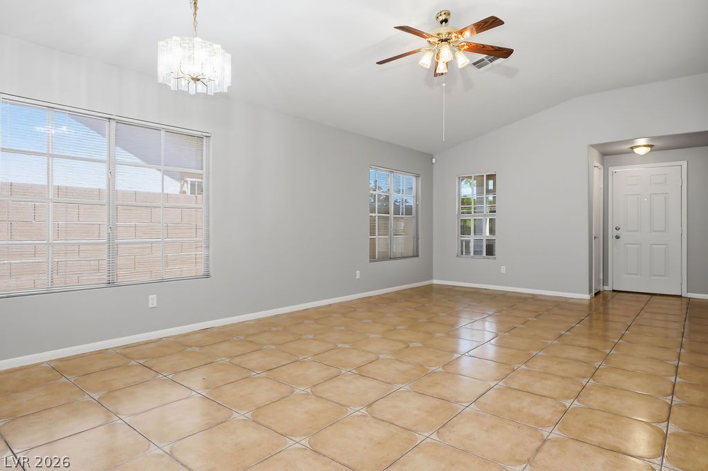 5561 Merriweather Drive Property Photo 18