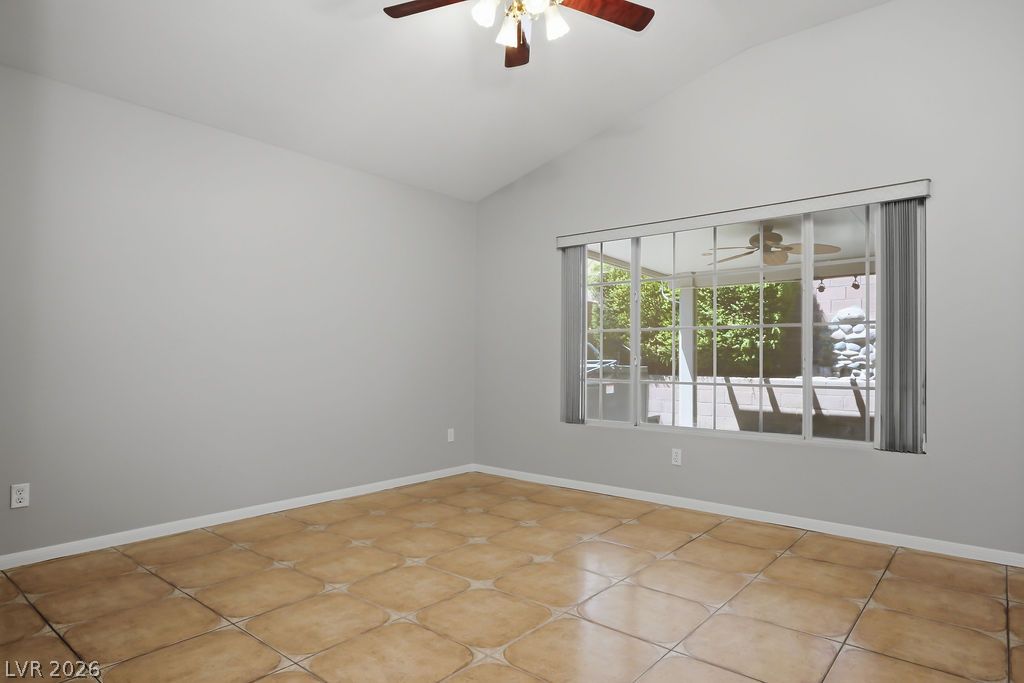5561 Merriweather Drive Property Photo 23