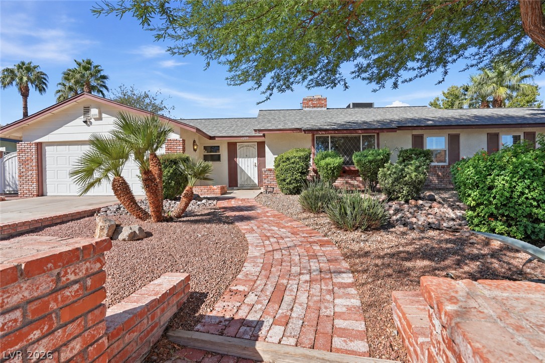 1209 Oak Tree Lane Property Photo 2