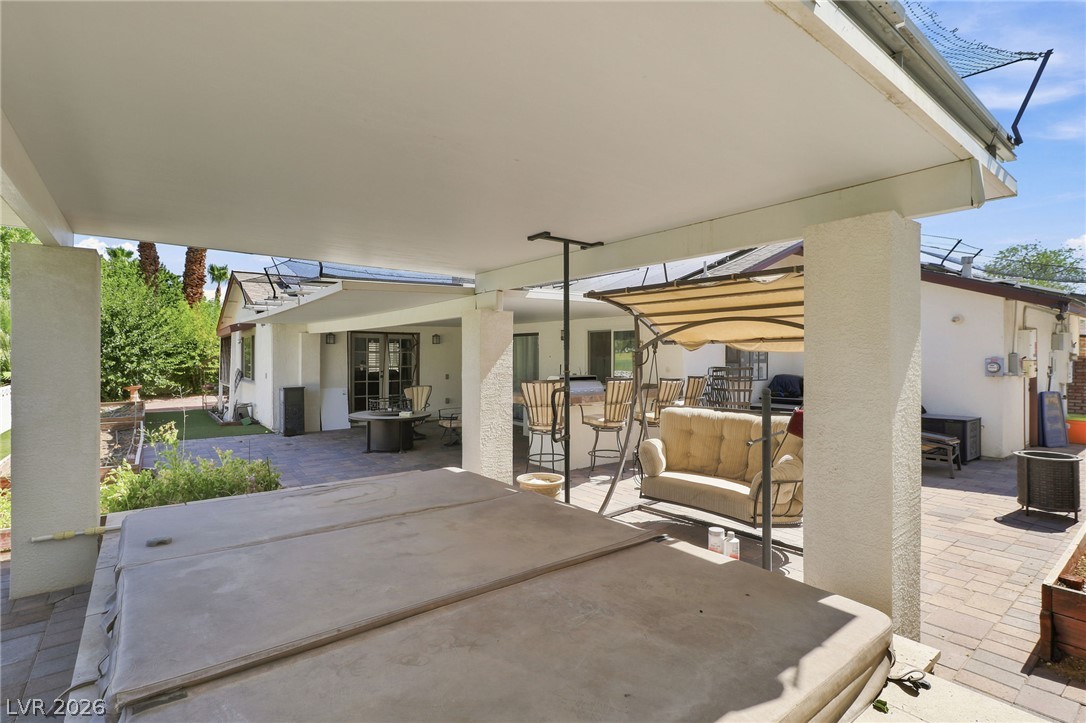 1209 Oak Tree Lane Property Photo 4