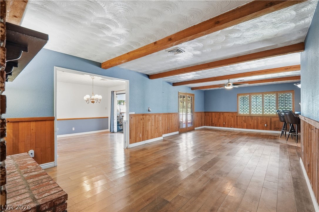 1209 Oak Tree Lane Property Photo 9