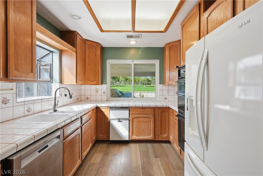 1209 Oak Tree Lane Property Photo 13