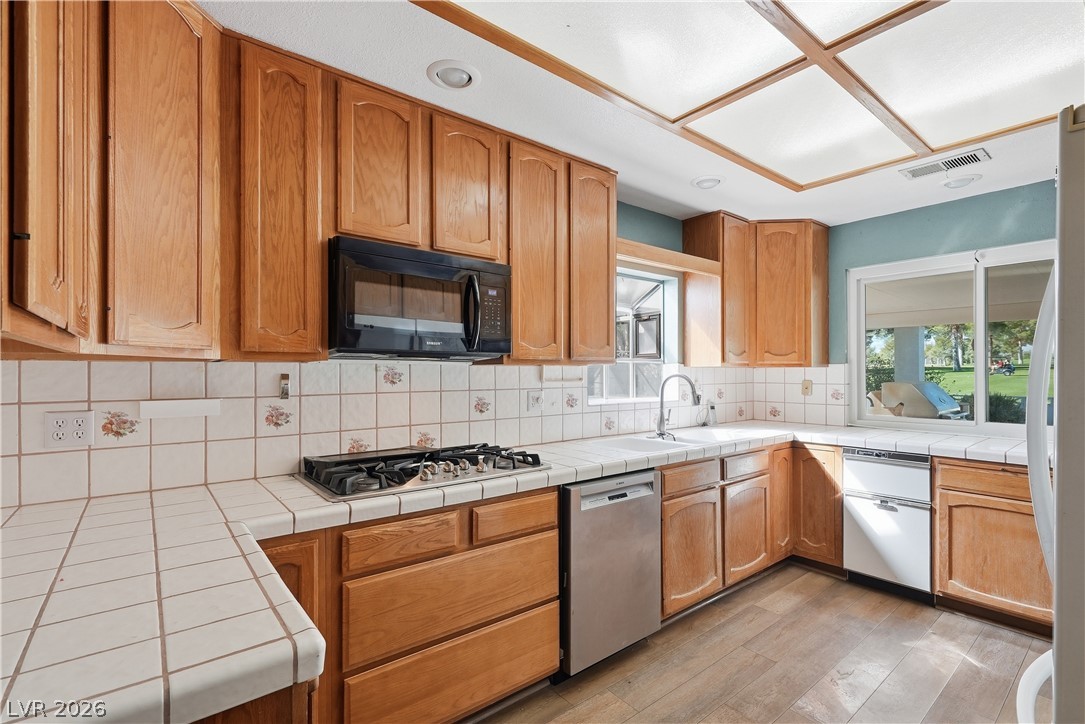 1209 Oak Tree Lane Property Photo 14