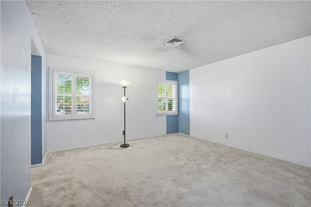 1209 Oak Tree Lane Property Photo 17